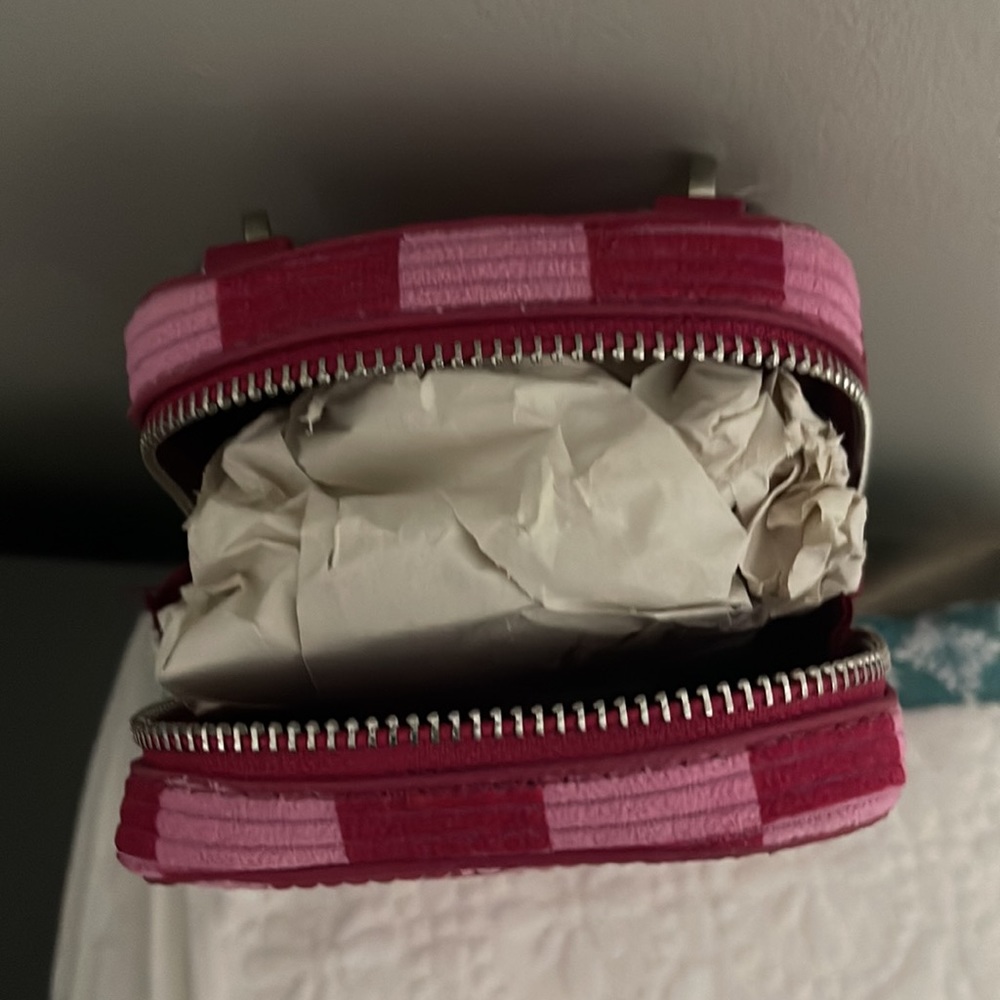 Brand new phone zip around Crossbody bag - Picture 3 of 3